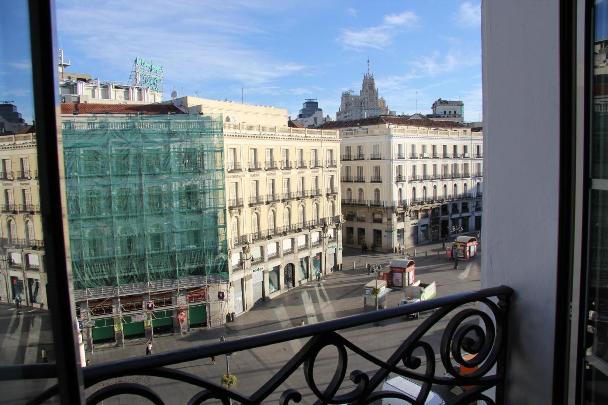 Apartamentos Sol Mayor Madrid Exteriör bild