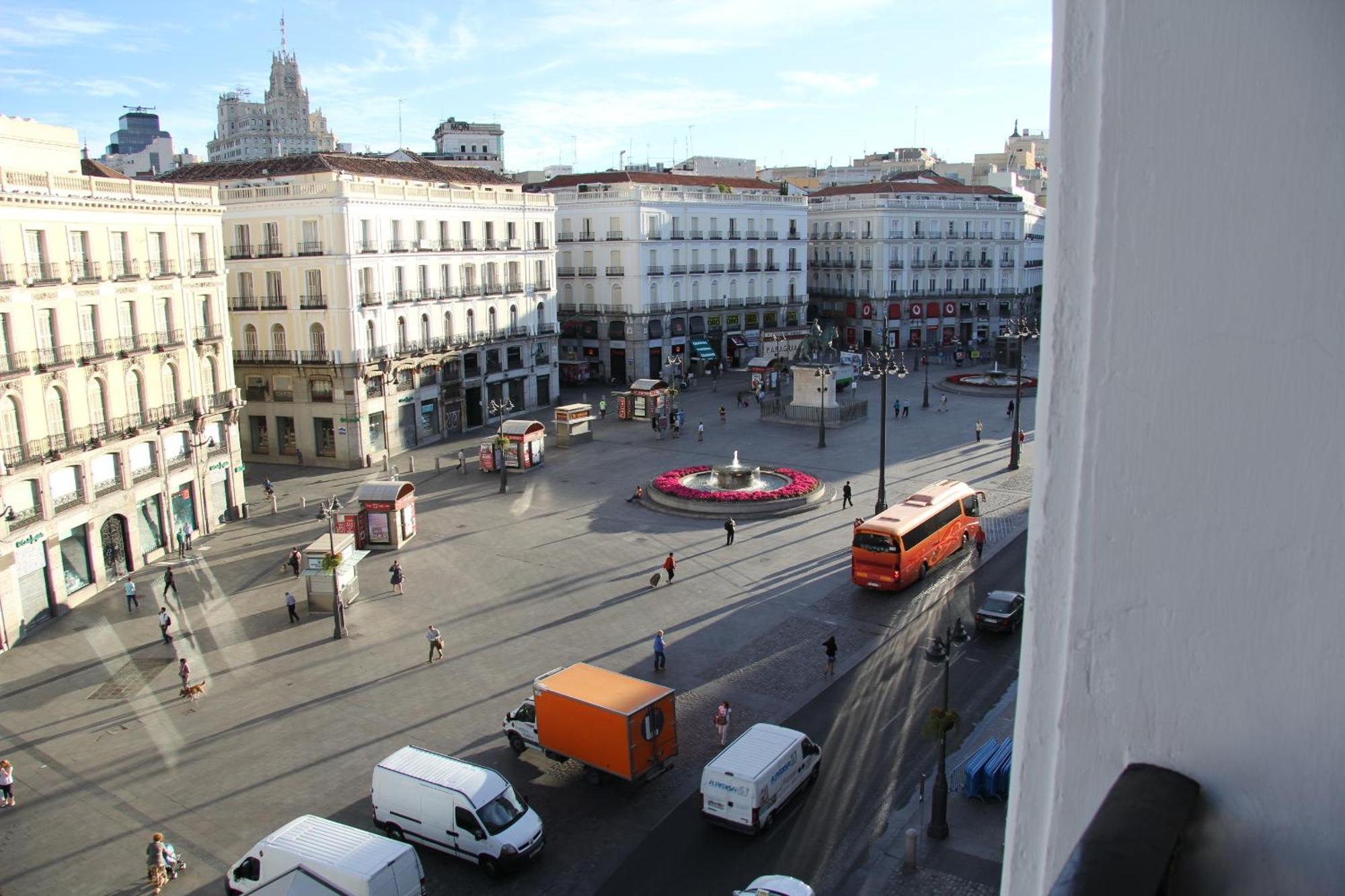Apartamentos Sol Mayor Madrid Exteriör bild
