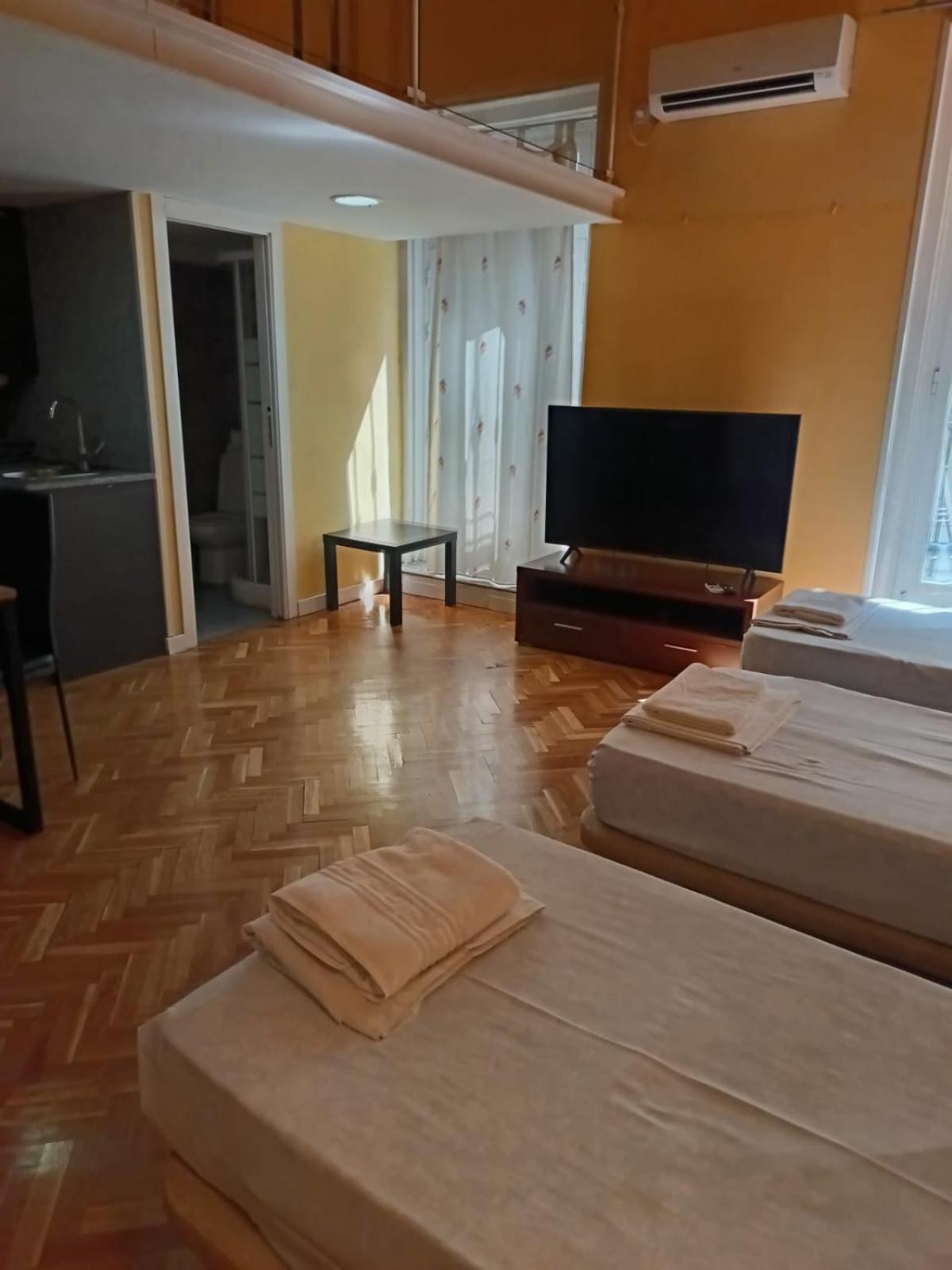 Apartamentos Sol Mayor Madrid Exteriör bild