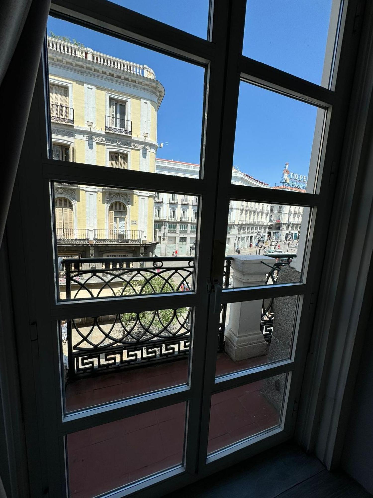 Apartamentos Sol Mayor Madrid Exteriör bild
