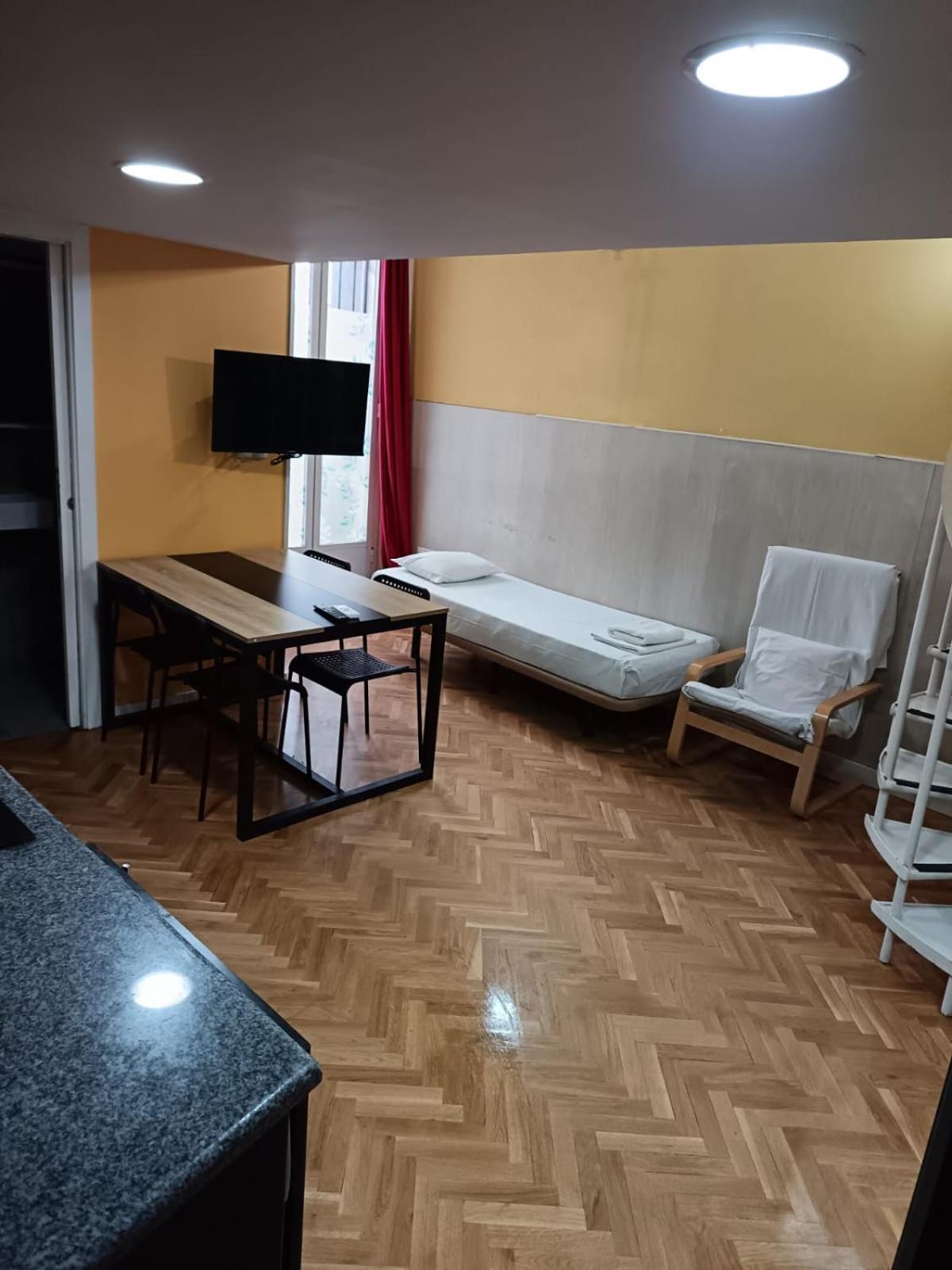 Apartamentos Sol Mayor Madrid Exteriör bild