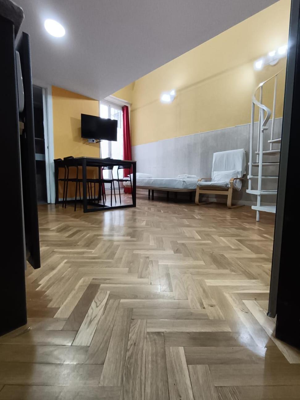 Apartamentos Sol Mayor Madrid Exteriör bild
