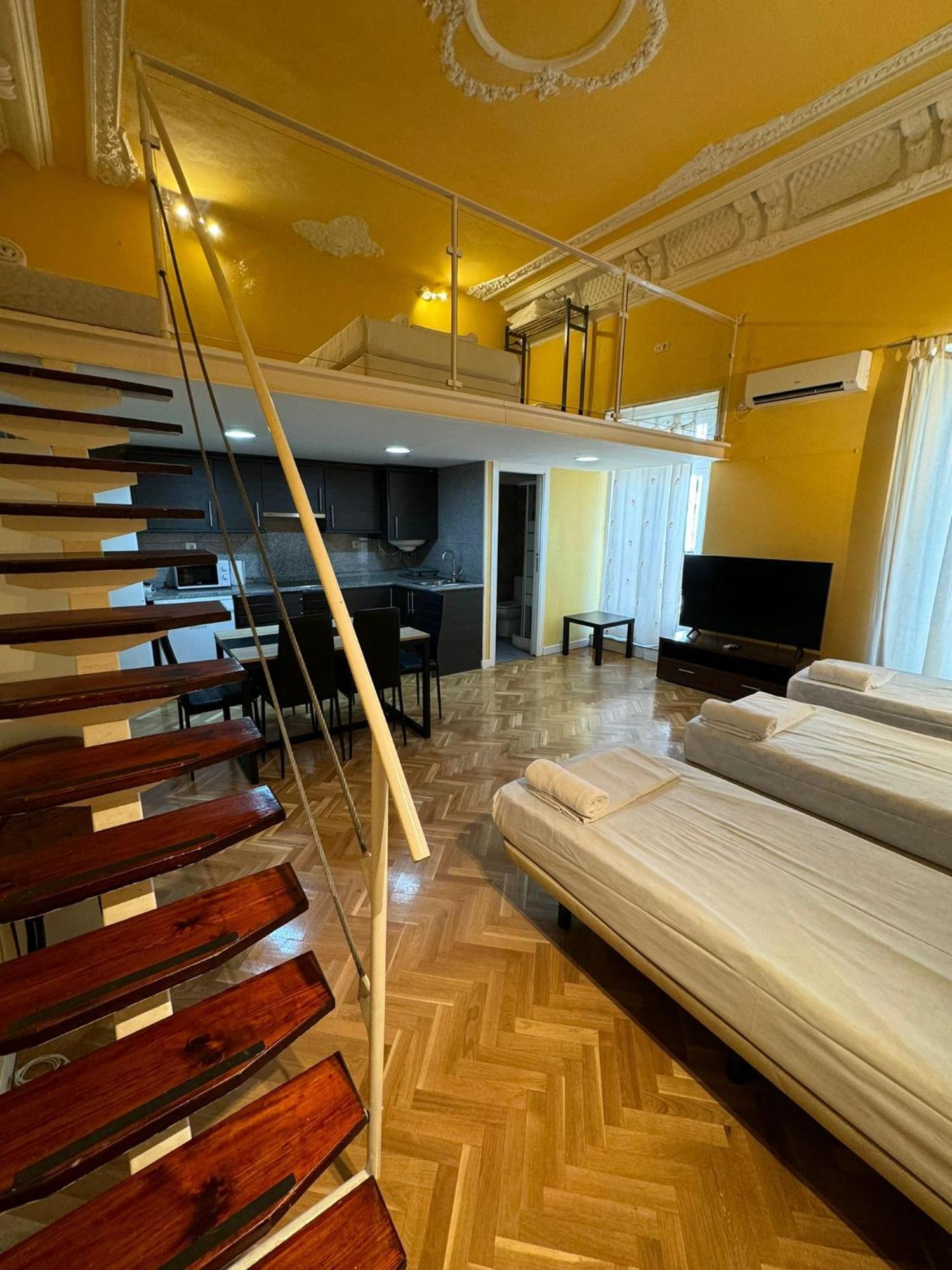 Apartamentos Sol Mayor Madrid Exteriör bild
