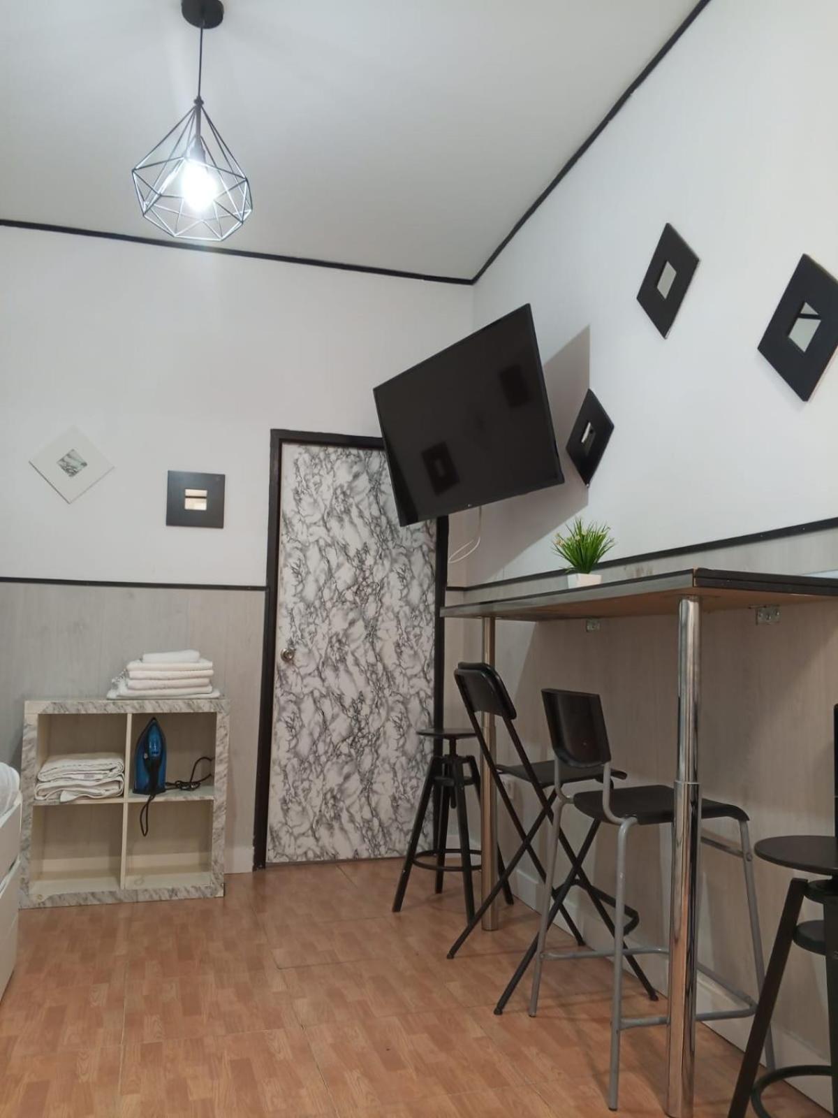 Apartamentos Sol Mayor Madrid Exteriör bild