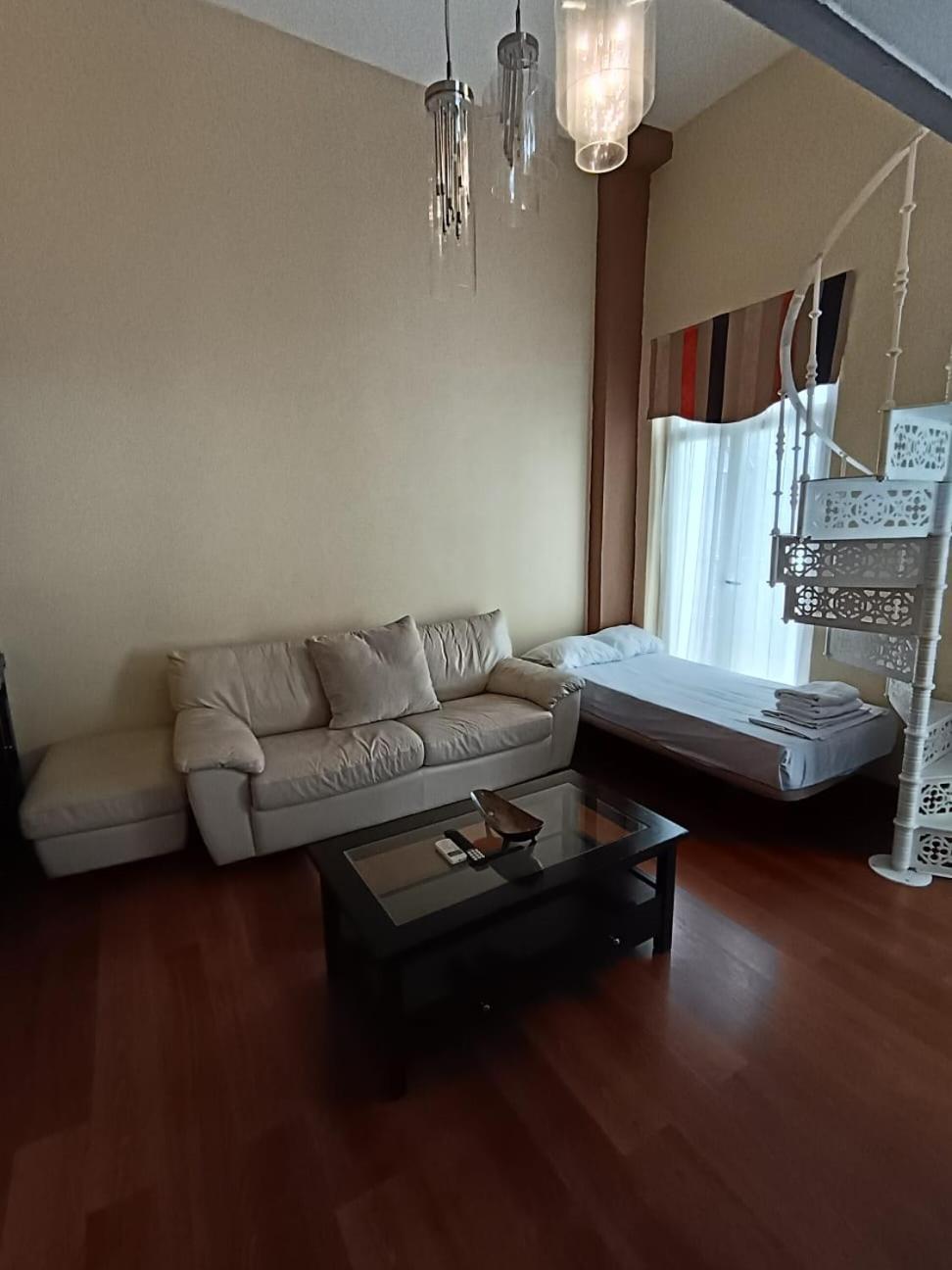 Apartamentos Sol Mayor Madrid Exteriör bild
